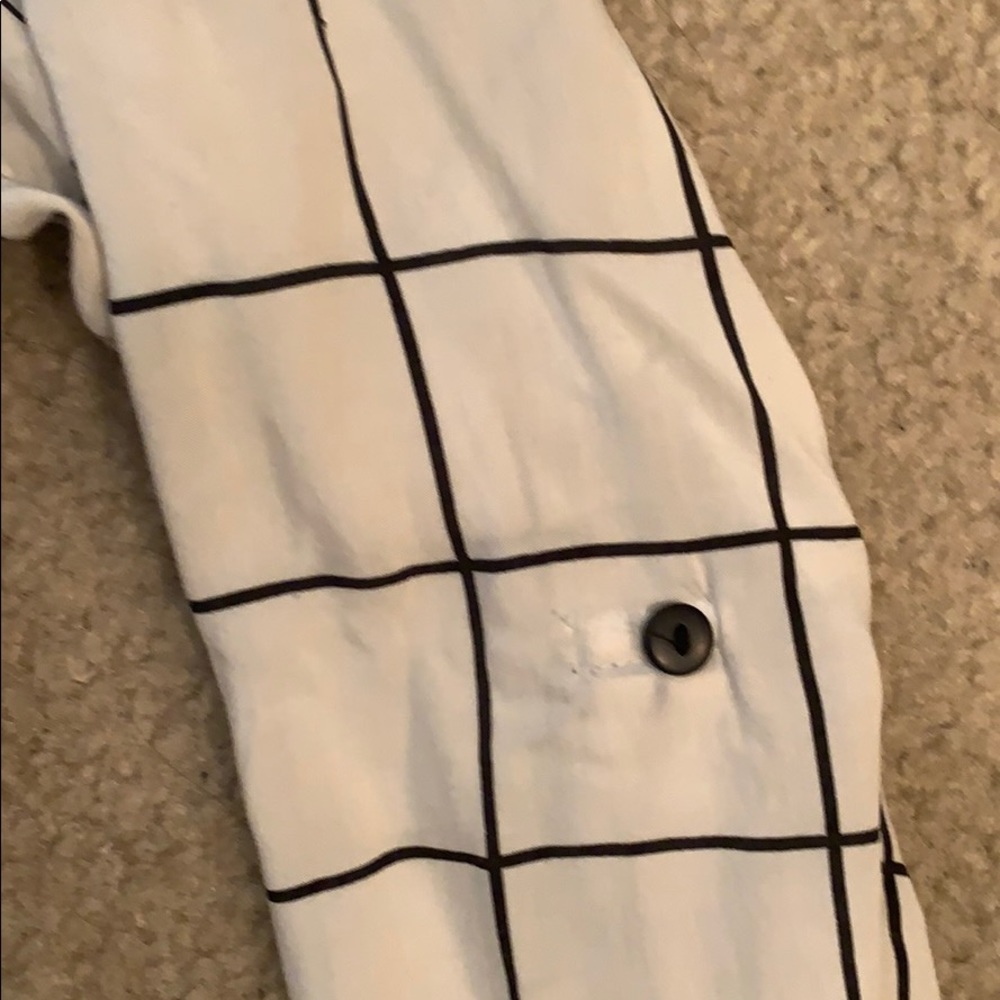 Button down plaid blouse - Picture 3 of 3
